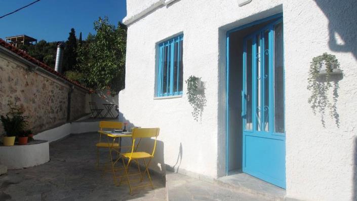 Image No.5-2 Bed House for sale