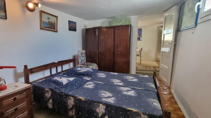 Image No.18-4 Bed House for sale
