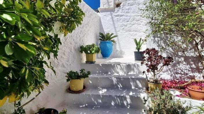 Image No.5-4 Bed Village House for sale
