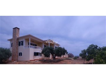 1 - Lagos, House