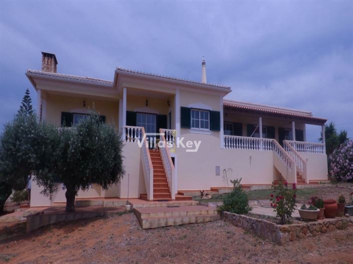 Image No.2-Maison de 3 chambres à vendre à Lagos