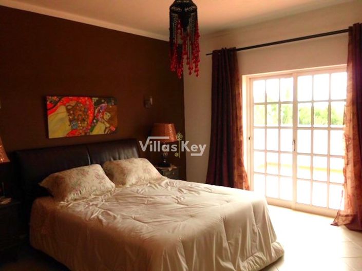 Image No.12-4 Bed House for sale