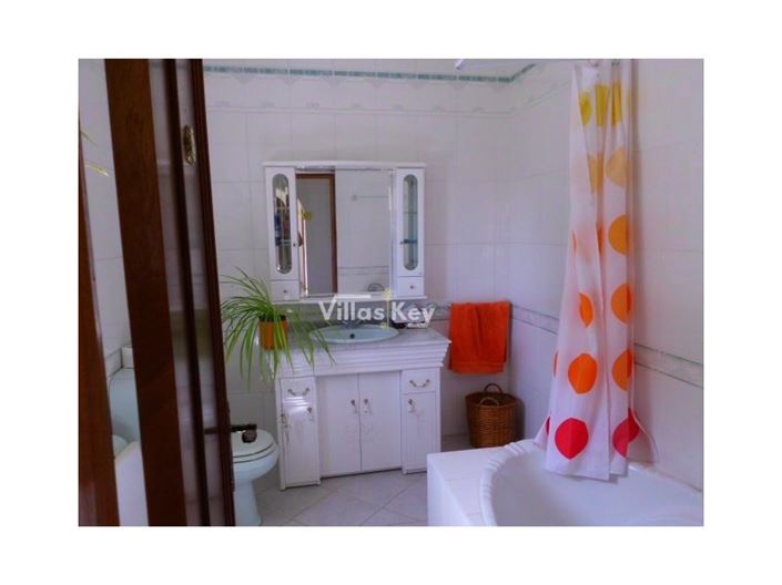 Image No.16-4 Bed House for sale