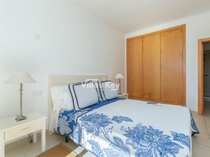 Image No.16-4 Bed House for sale