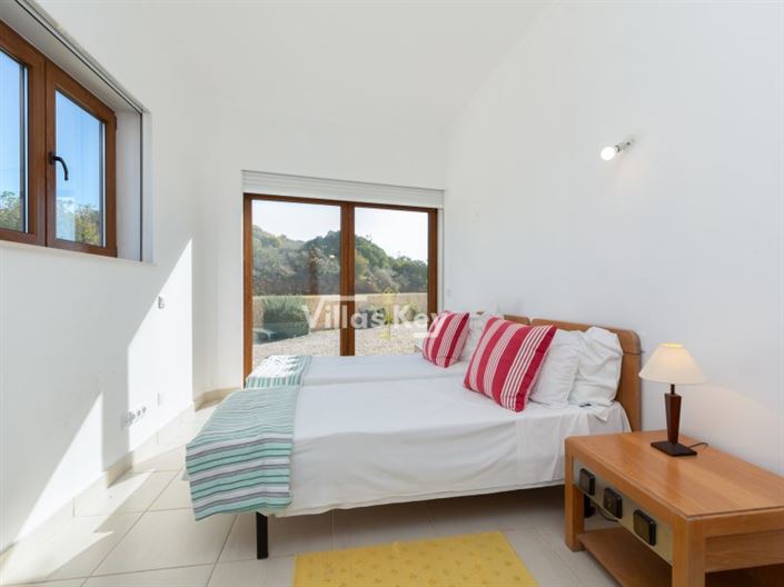 Image No.19-4 Bed House for sale