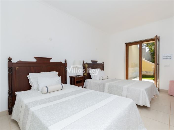 Image No.28-4 Bed House for sale