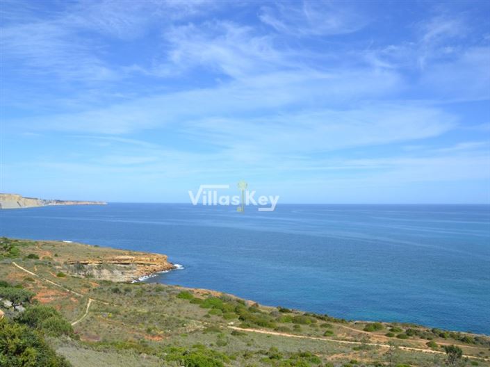 Image No.8-4 Bed House for sale