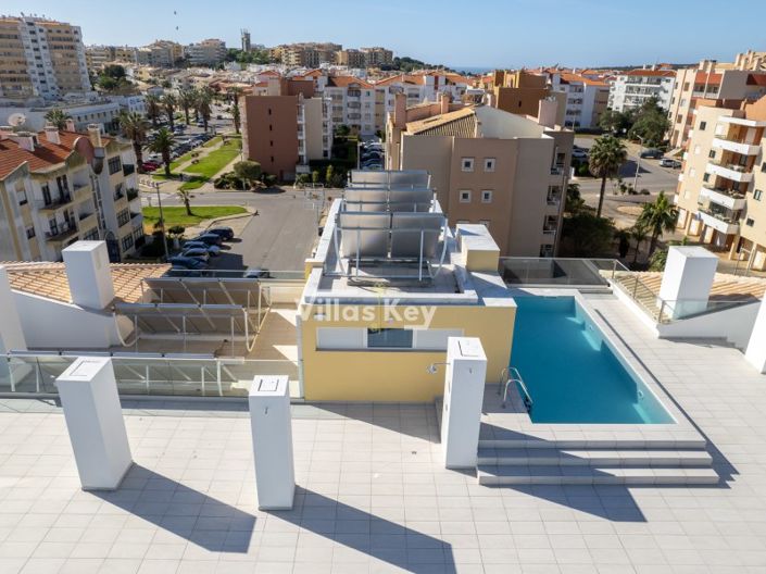 Image No.19-3 Bed Apartment for sale