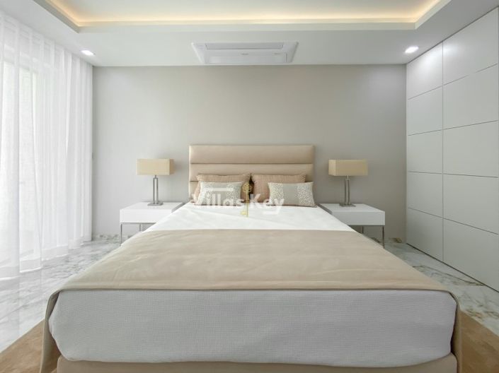 Image No.17-3 Bed Apartment for sale