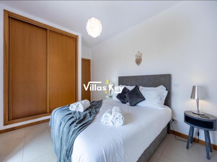 Image No.11-2 Bed Apartment for sale