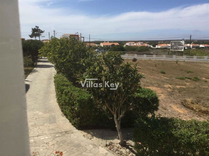 Image No.12-9 Bed Commercial for sale