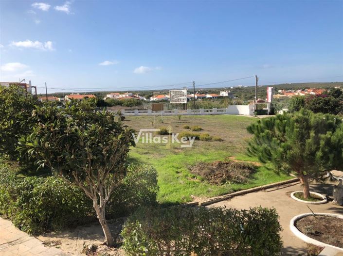 Image No.13-9 Bed Commercial for sale