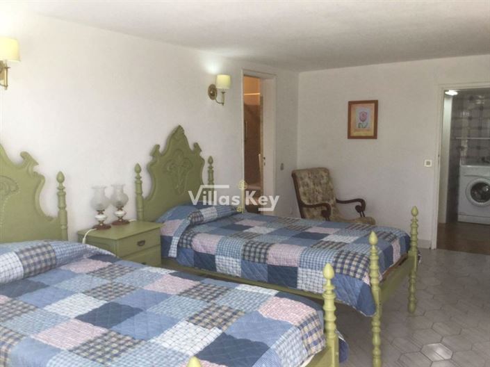 Image No.29-9 Bed Commercial for sale