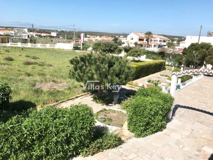 Image No.77-9 Bed Commercial for sale