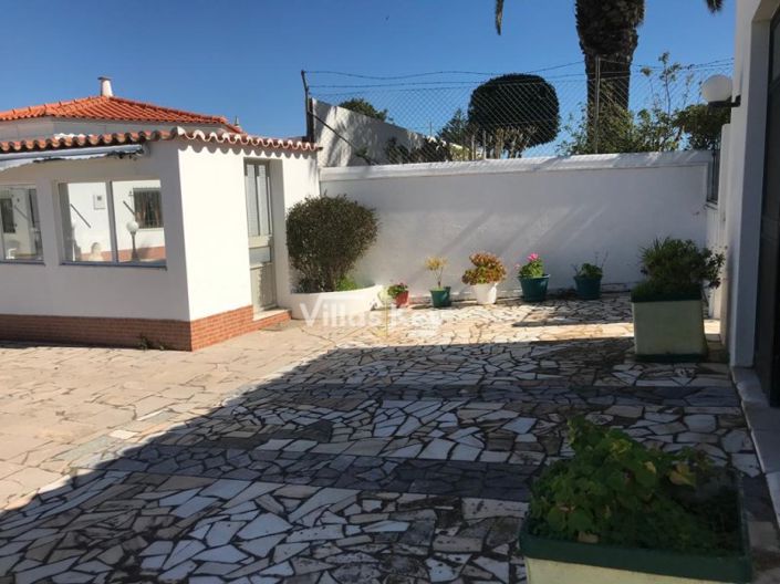 Image No.78-9 Bed Commercial for sale