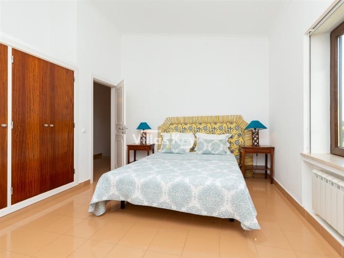 Image No.16-4 Bed House for sale