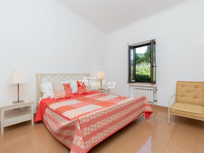 Image No.20-4 Bed House for sale