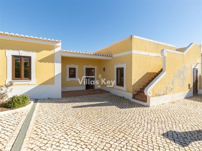 Image No.26-4 Bed House for sale