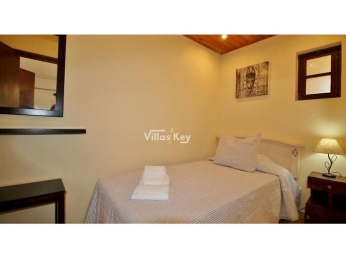 Image No.30-9 Bed House for sale