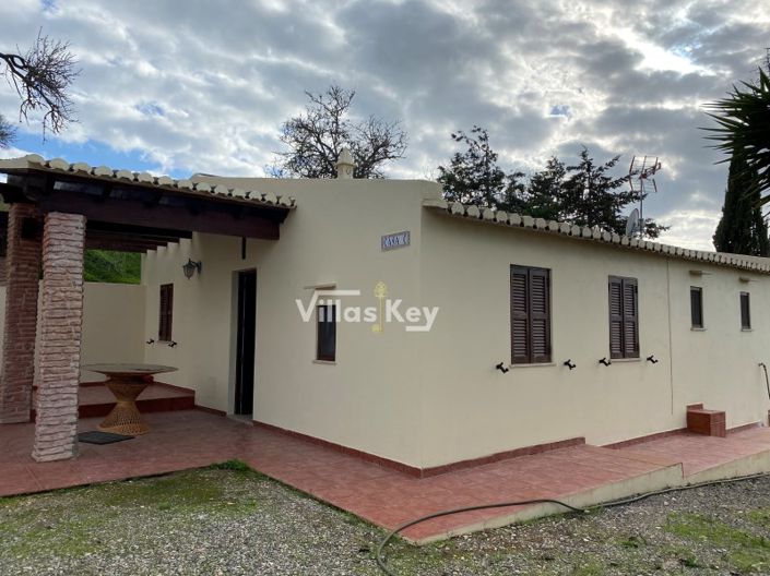 Image No.5-9 Bed House for sale