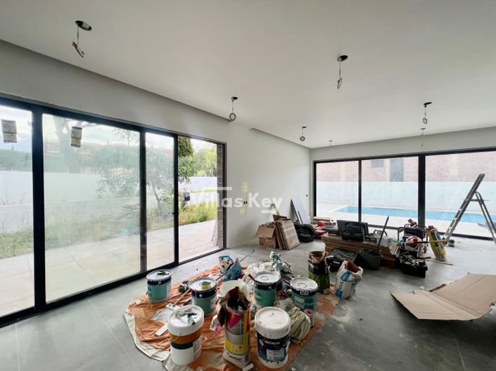 Image No.7-4 Bed House for sale