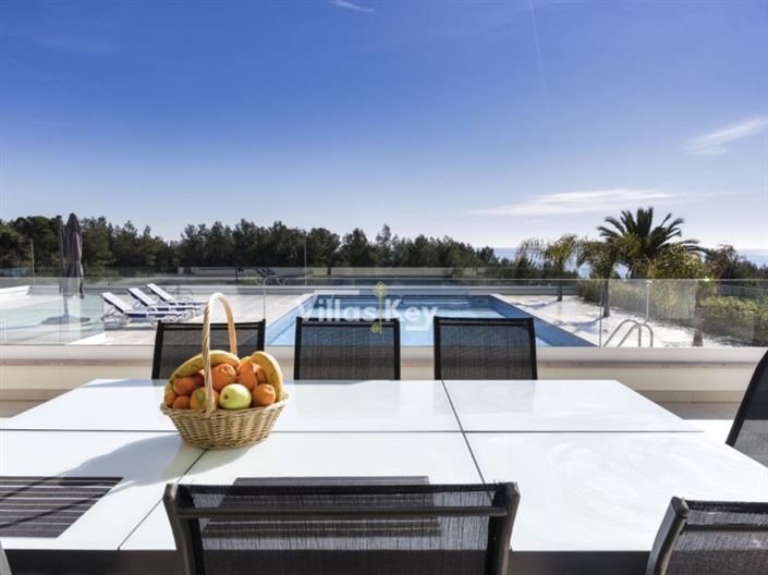 Image No.14-5 Bed House for sale