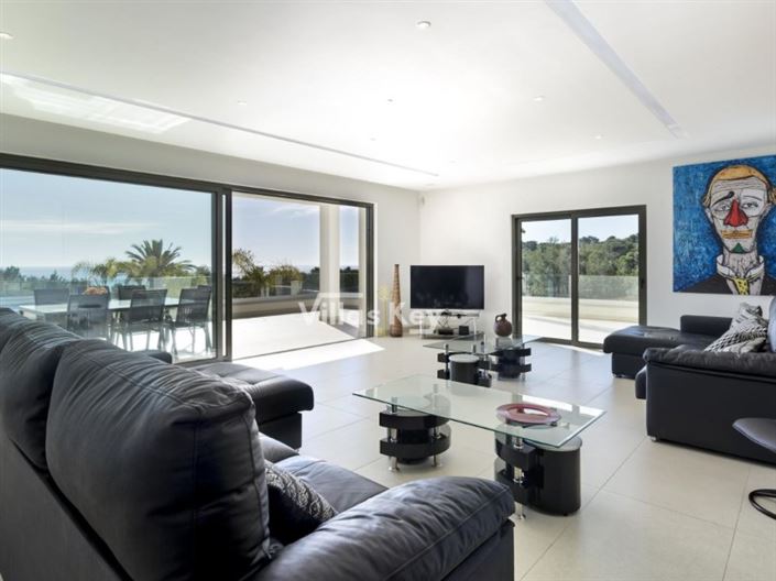 Image No.16-5 Bed House for sale