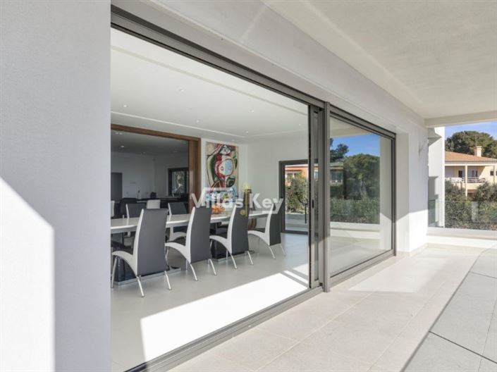 Image No.11-5 Bed House for sale