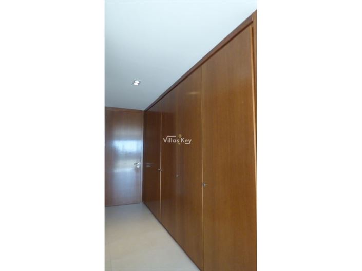 Image No.28-5 Bed House for sale