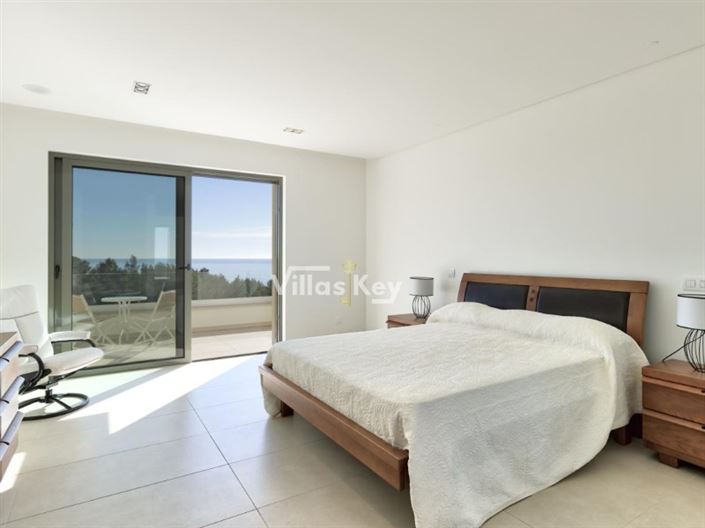 Image No.31-5 Bed House for sale