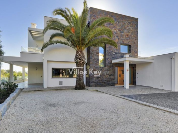 Image No.38-5 Bed House for sale