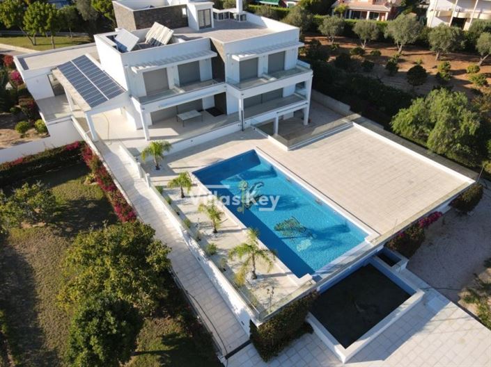 Image No.35-5 Bed House for sale