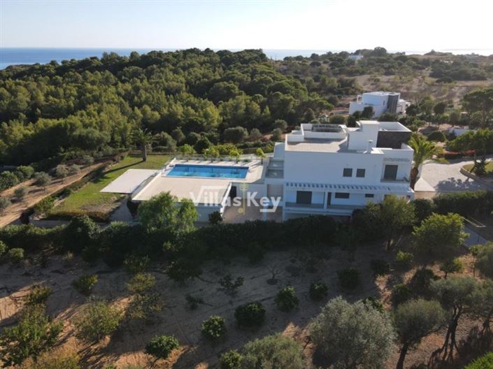 Image No.6-5 Bed House for sale