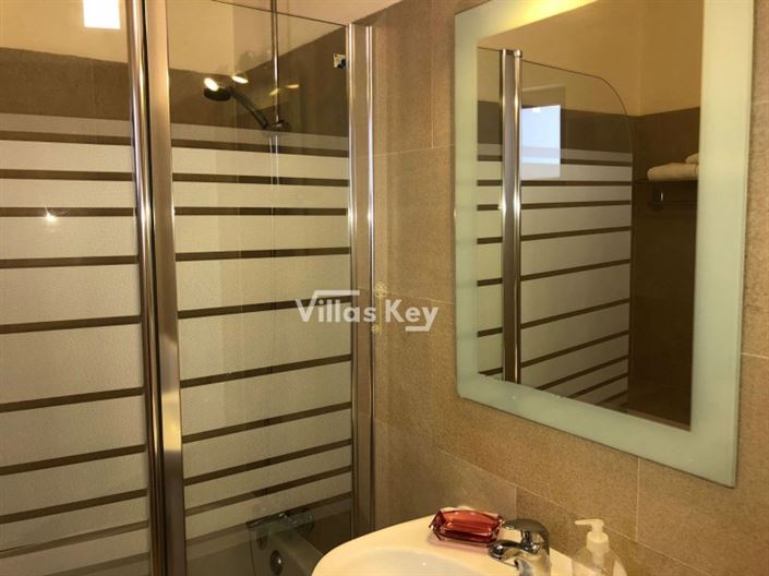 Image No.36-5 Bed House for sale