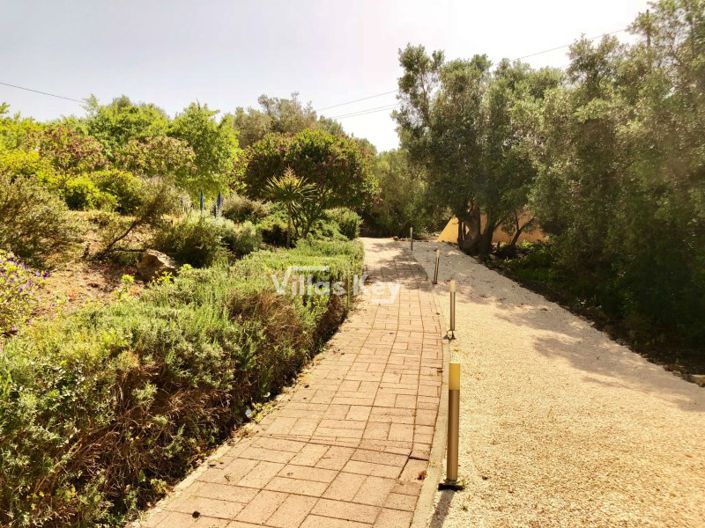 Image No.42-5 Bed House for sale