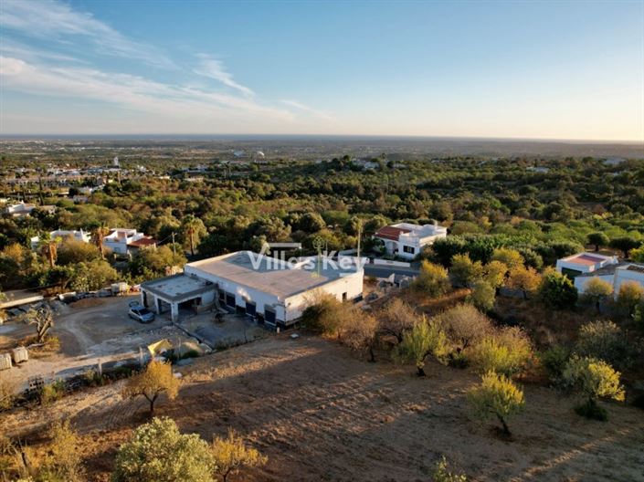 Image No.12-3 Bed House for sale