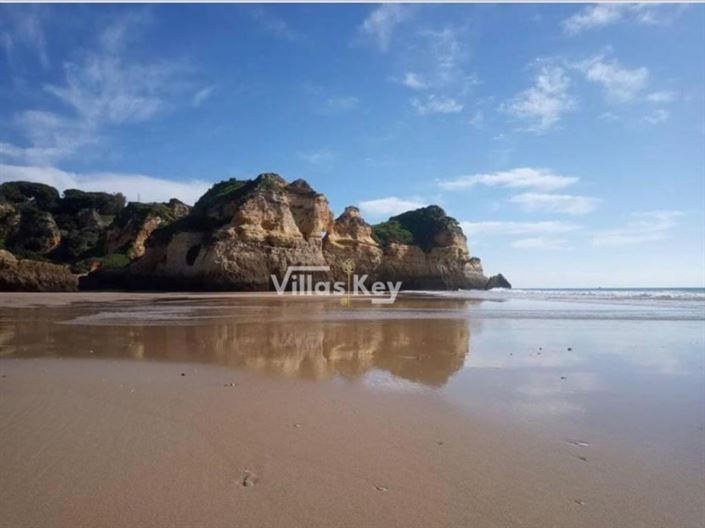 Image No.8-3 Bed Apartment for sale