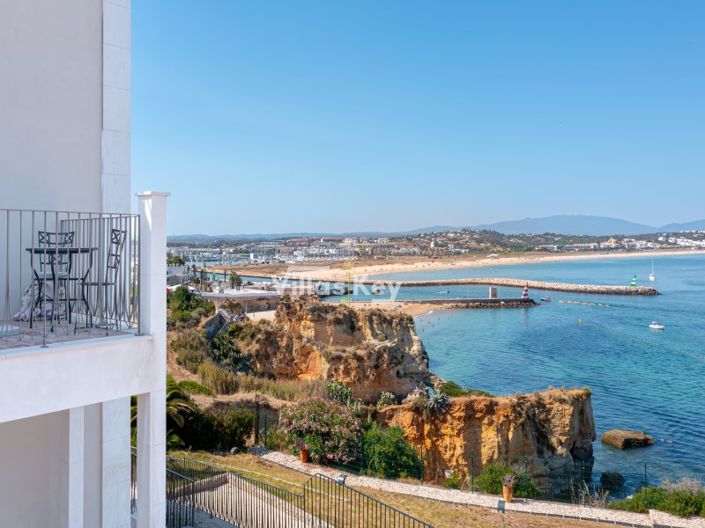 Image No.15-2 Bed Farmhouse for sale