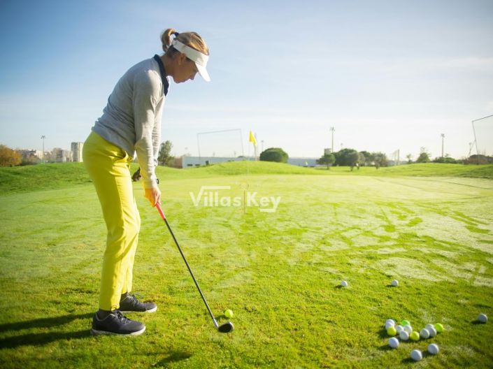 Image No.19-2 Bed Farmhouse for sale