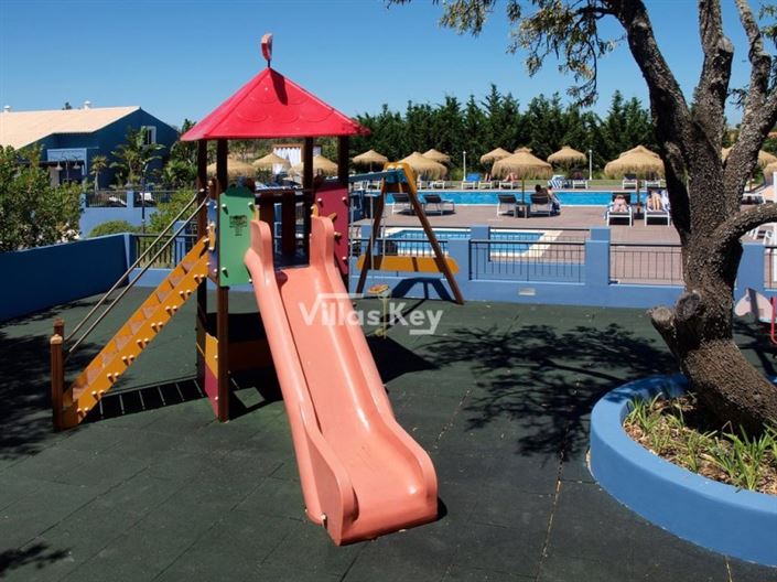 Image No.13-1 Bed Farmhouse for sale