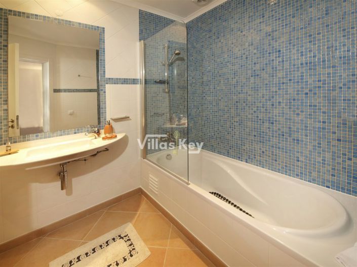 Image No.6-1 Bed Farmhouse for sale