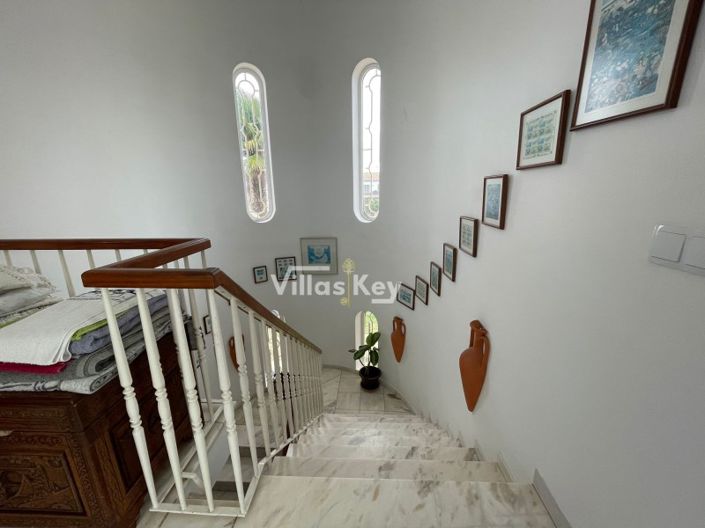 Image No.11-3 Bed House for sale