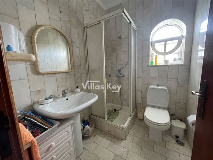 Image No.21-3 Bed House for sale