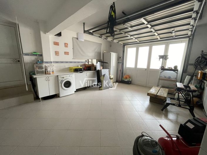 Image No.31-3 Bed House for sale