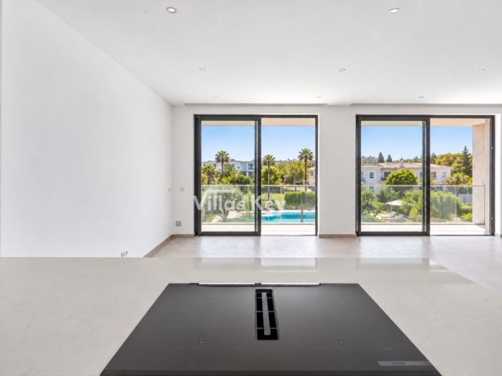Image No.11-2 Bed Apartment for sale