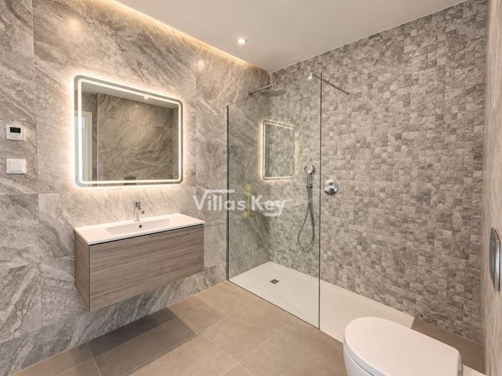 Image No.19-2 Bed Apartment for sale