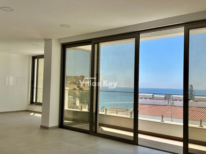 Image No.14-Commercial de 6 chambres à vendre à Lagos