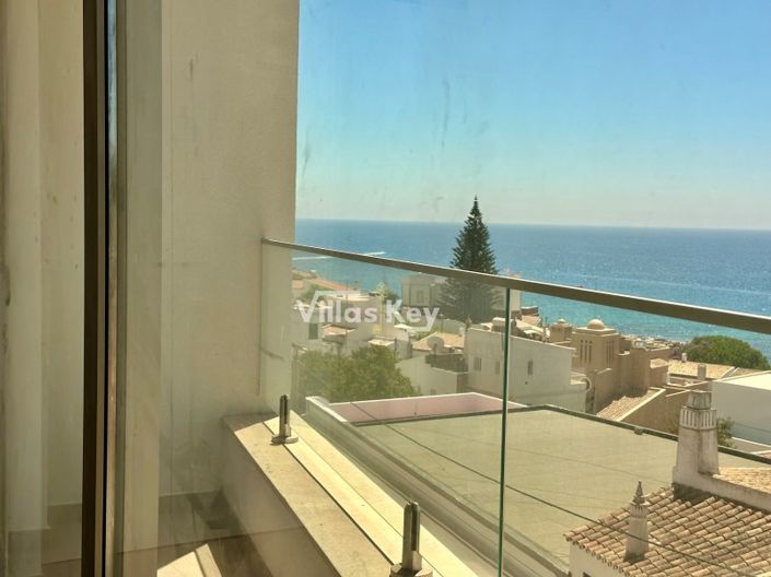 Image No.21-Commercial de 6 chambres à vendre à Lagos