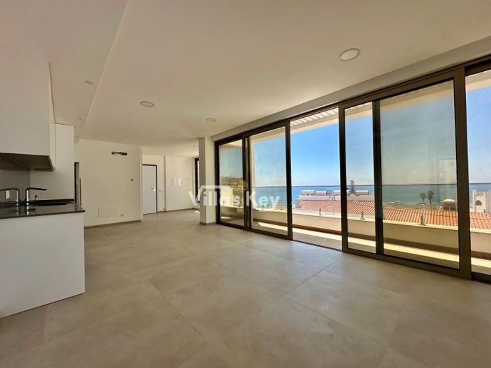 Image No.6-Commercial de 6 chambres à vendre à Lagos