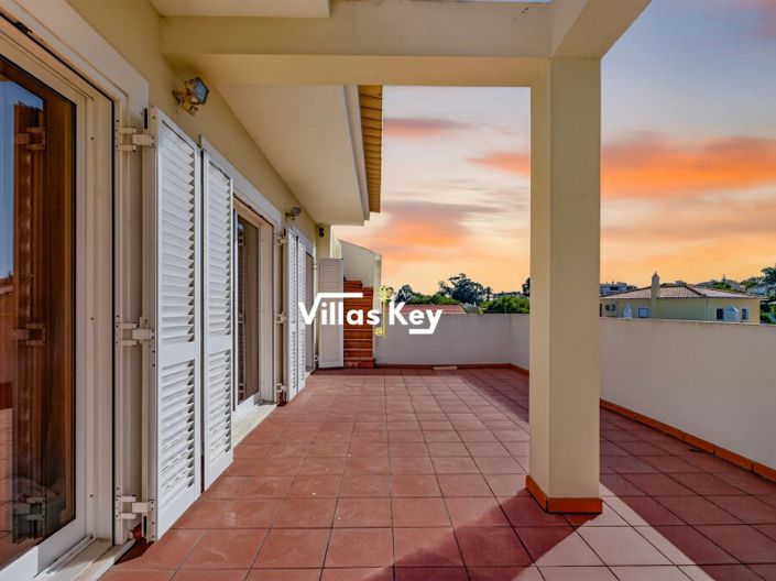 Image No.27-4 Bed House for sale